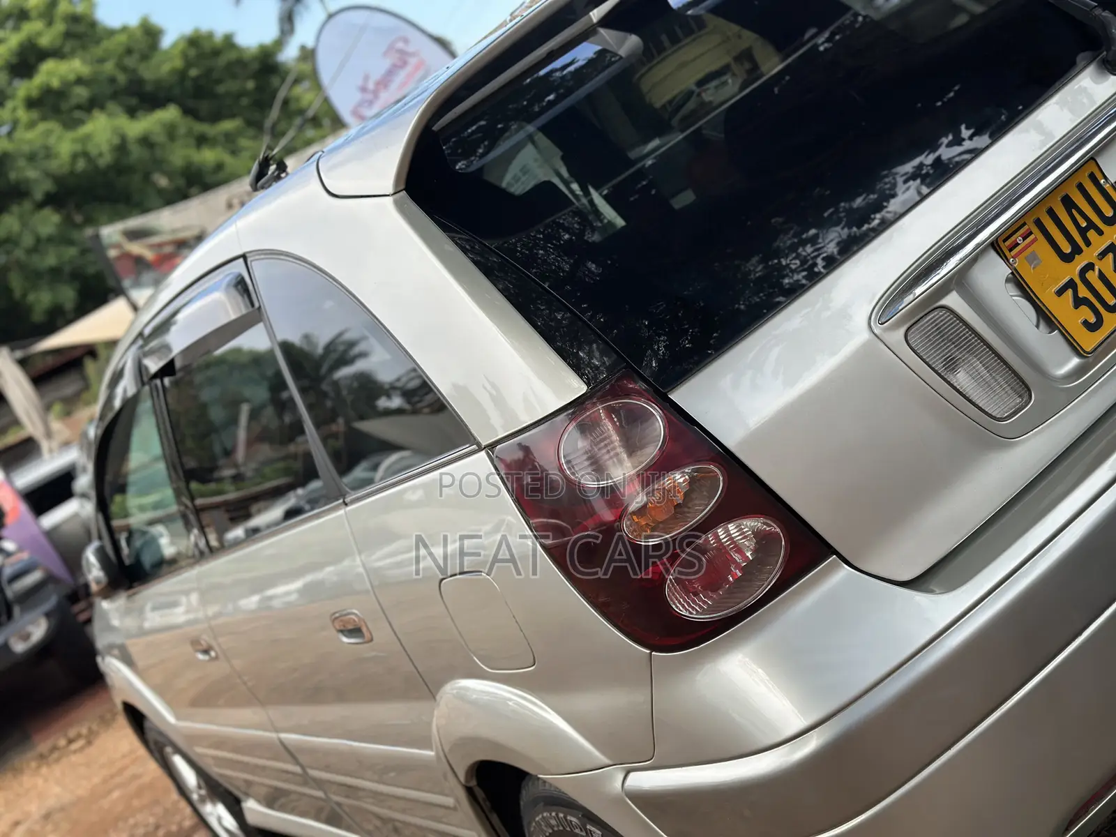 Toyota Nadia 2000 Silver