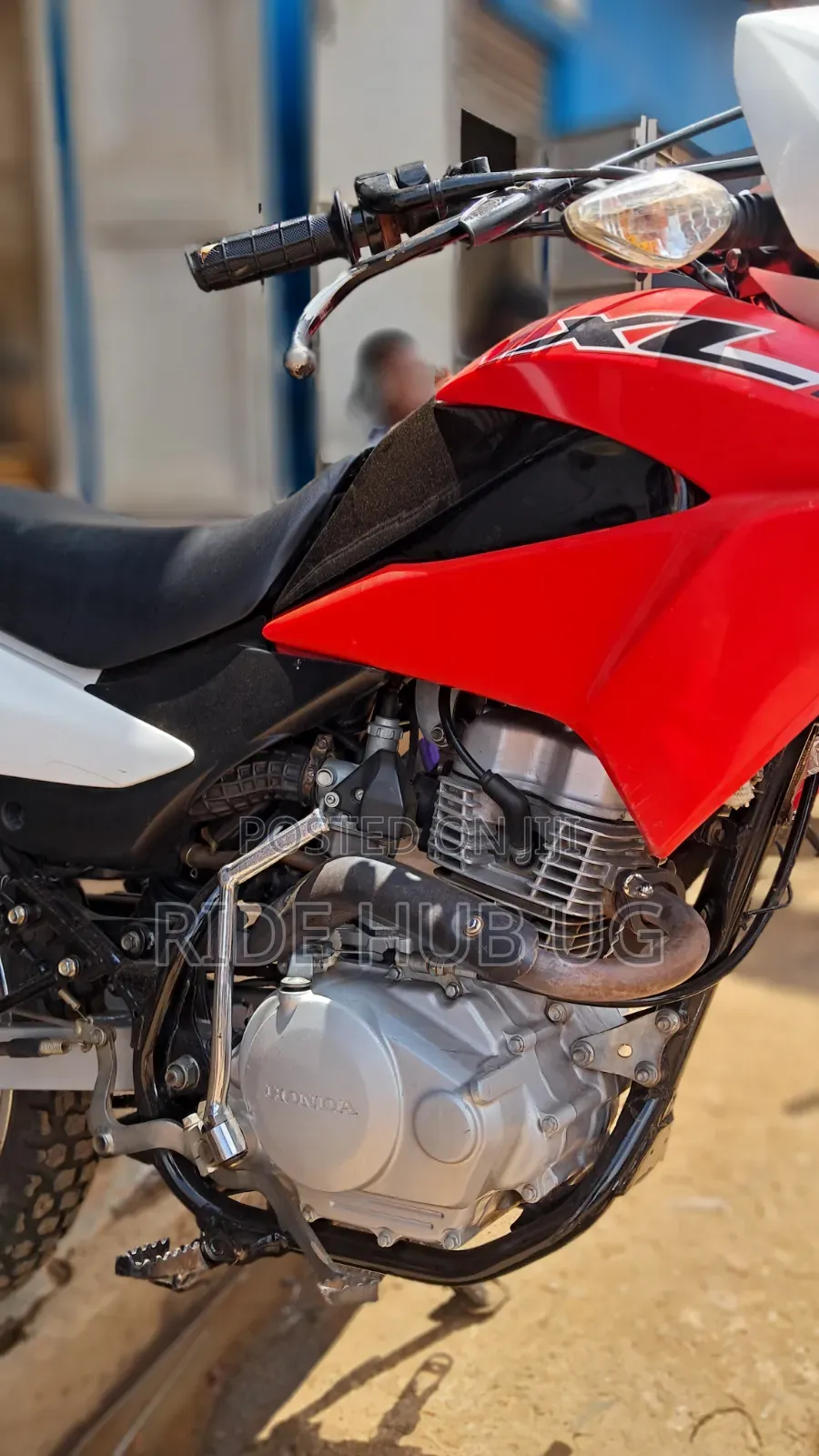 Honda XL 125 2014 Red