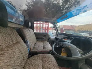 Mitsubishi Canter 1998 Blue