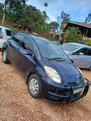 Toyota Vitz 1.3 AWD 5dr 2010 Blue
