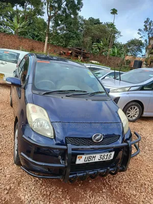 Toyota Vitz 1.3 AWD 5dr 2010 Blue
