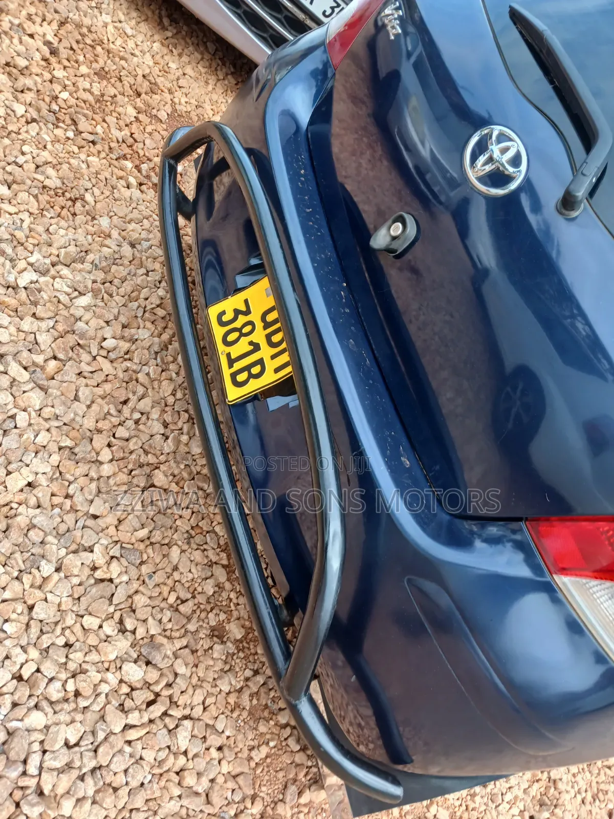 Toyota Vitz 1.3 AWD 5dr 2010 Blue