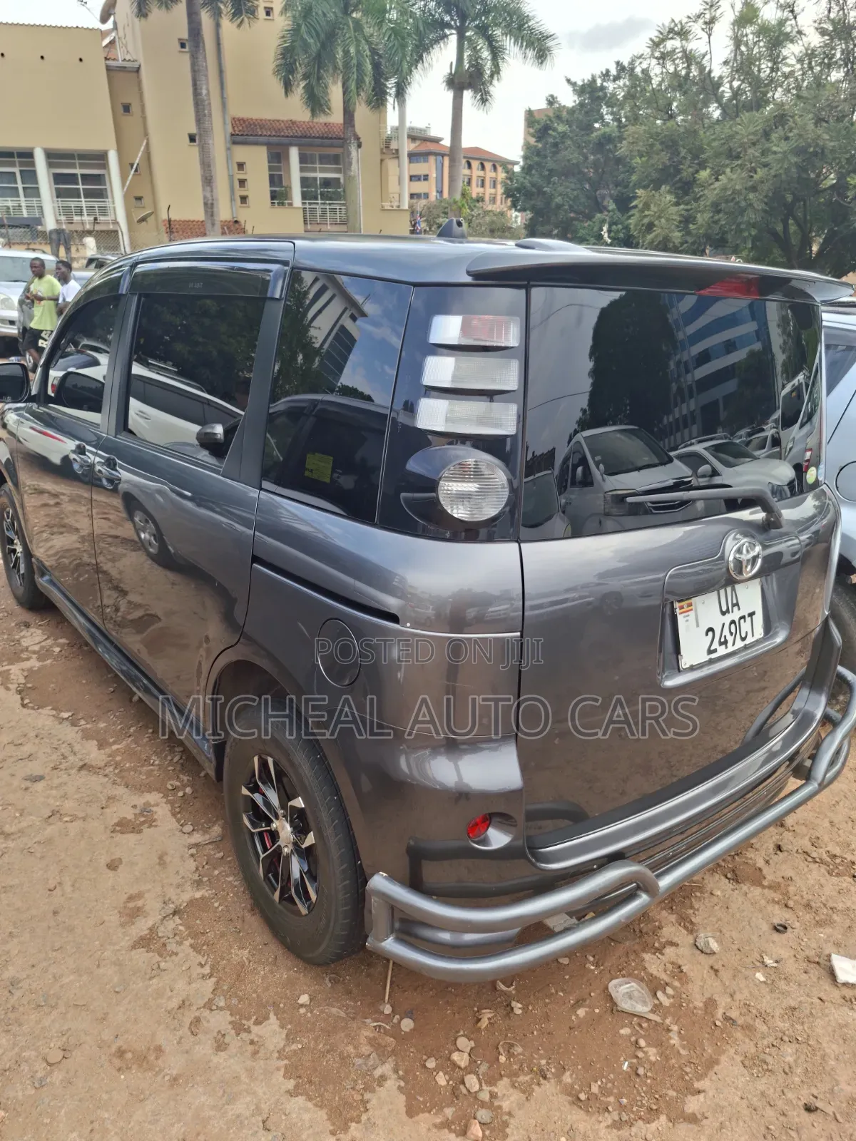 Toyota Sienta 2009 Gray