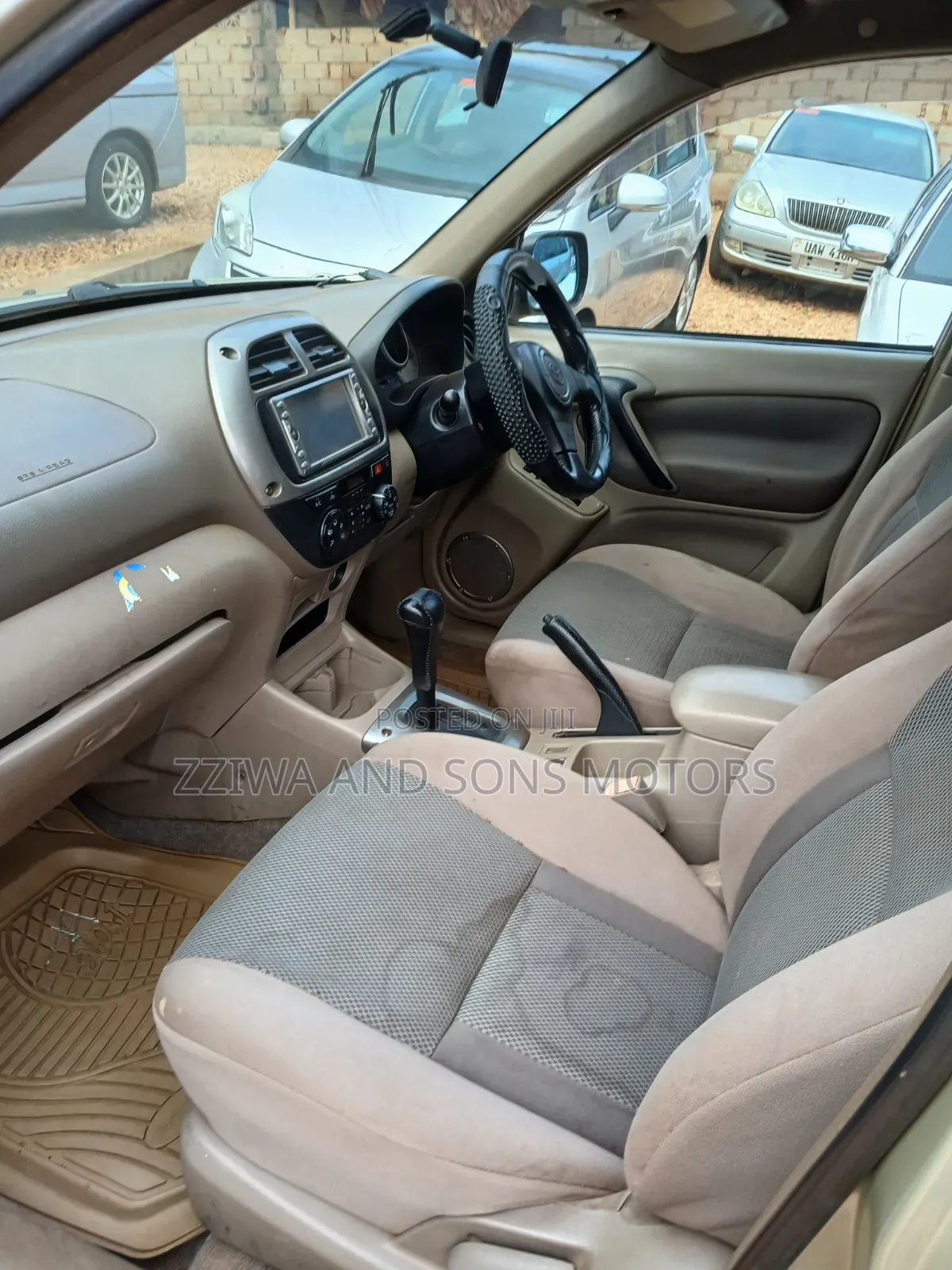 Toyota RAV4 1.8 2004 Gold