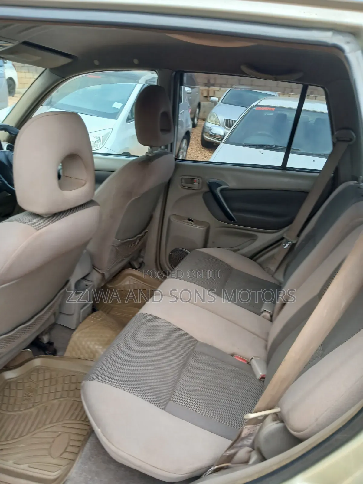 Toyota RAV4 1.8 2004 Gold