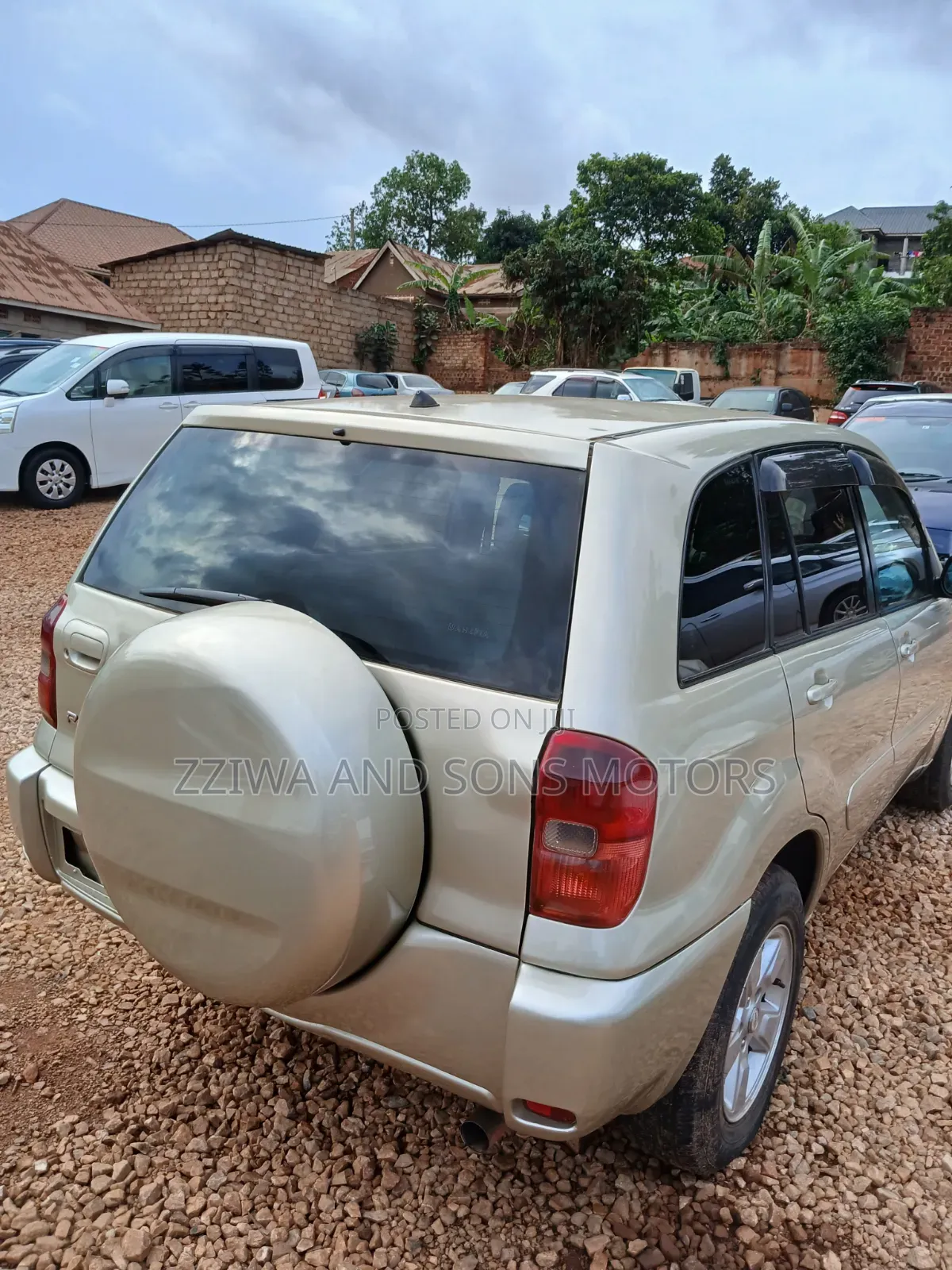 Toyota RAV4 1.8 2004 Gold