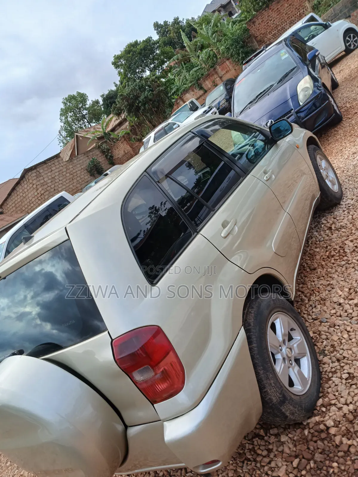 Toyota RAV4 1.8 2004 Gold