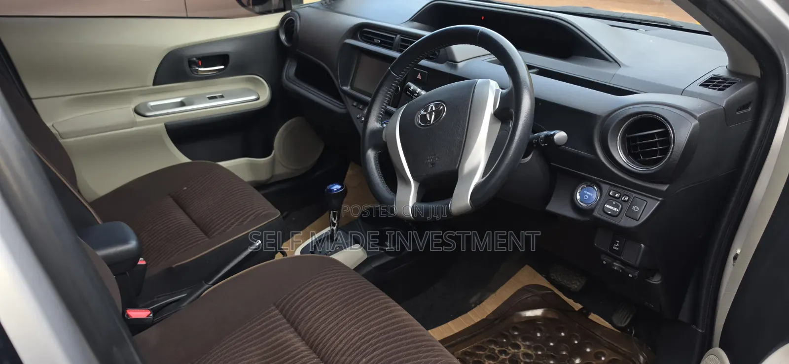 Toyota Aqua 2014 Silver