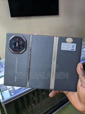 New Huawei Mate XT Ultimate Design 1 TB Black