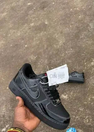 Shoe Center