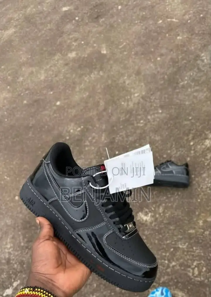 Shoe Center