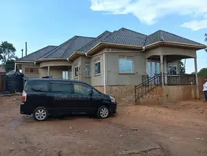 7bdrm House in Division A for sale