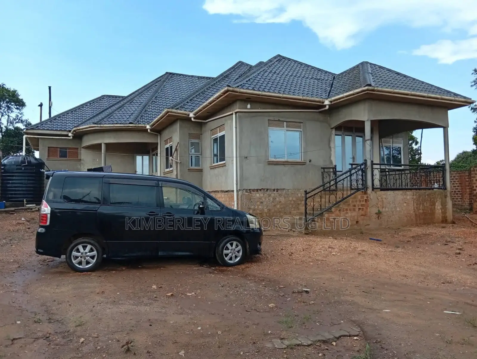 7bdrm House in Division A for sale
