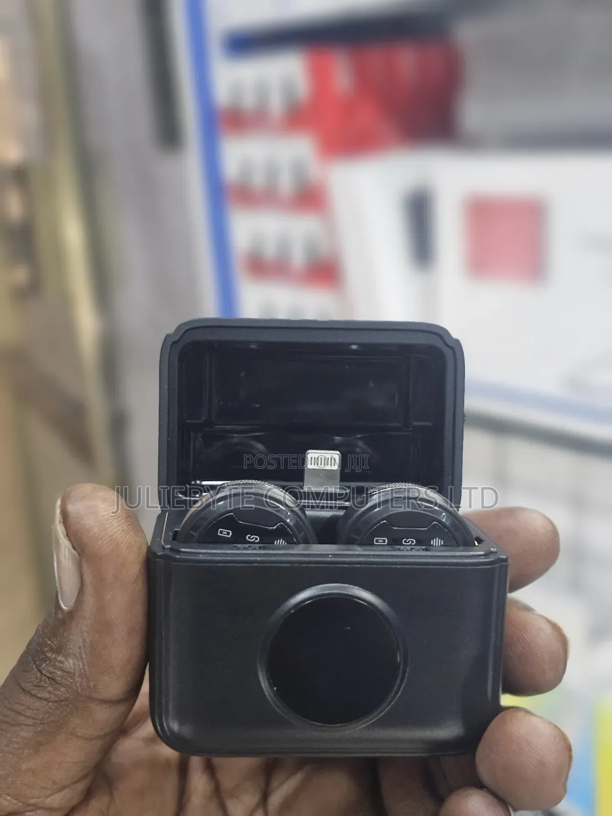 Wireless Collar Microphone Noise Cancelation