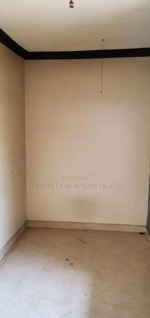 10bdrm Duplex in Division A for sale