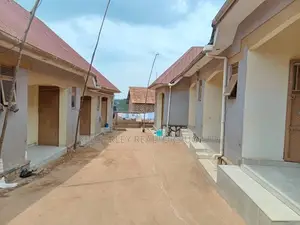 10bdrm Duplex in Division A for sale