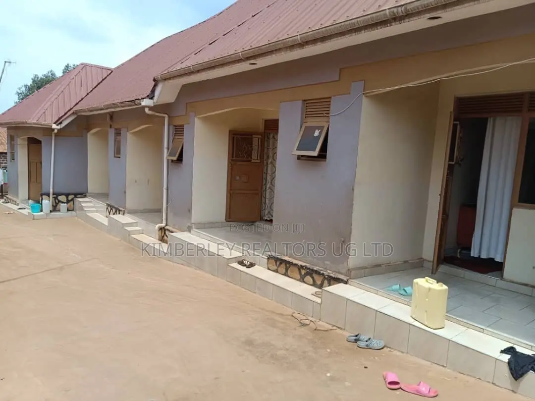 10bdrm Duplex in Division A for sale