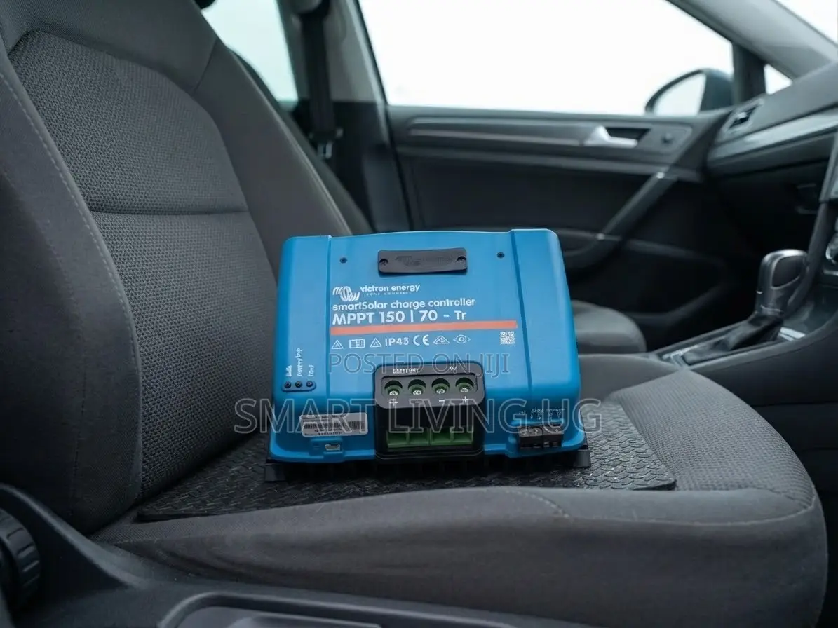 Victron SmartSolar MPPT 150V 70A TR (BlueSolar Series) - SCC