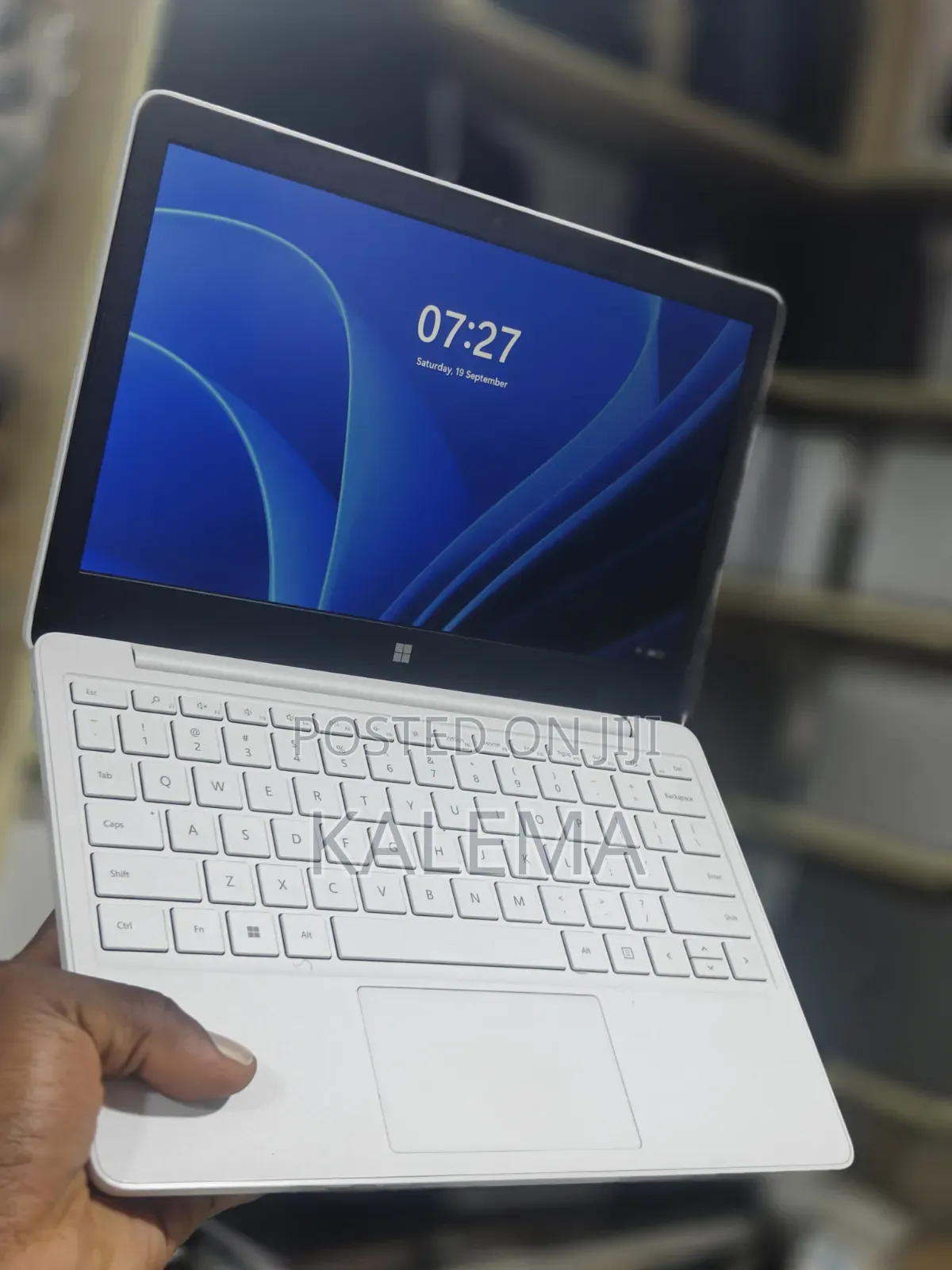 New Laptop Microsoft Surface Laptop SE 8GB Intel Core 2 Duo SSD 128GB