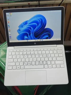 New Laptop Microsoft Surface Laptop SE 8GB Intel Core 2 Duo SSD 128GB