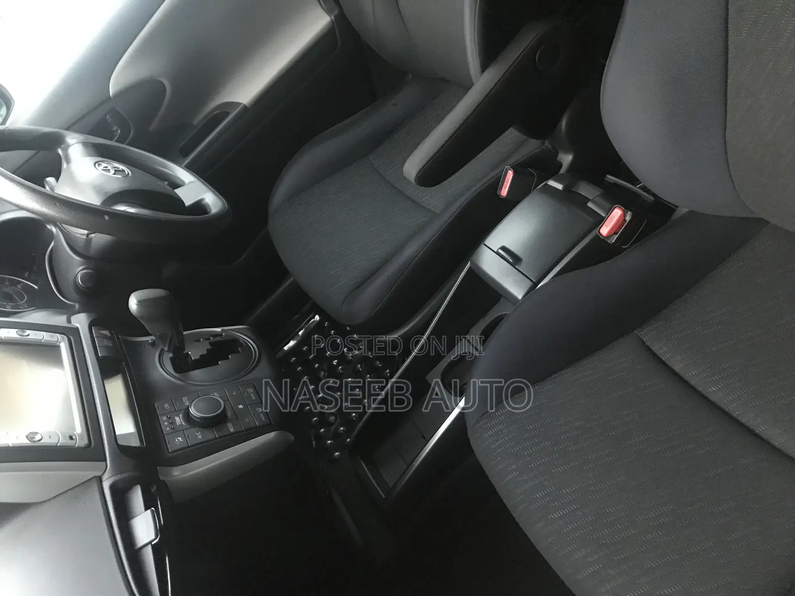 Toyota Wish 2010 Silver