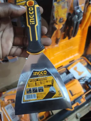 INGCO 100mm Industrial Putty Trowel (Model: HPUT08100)