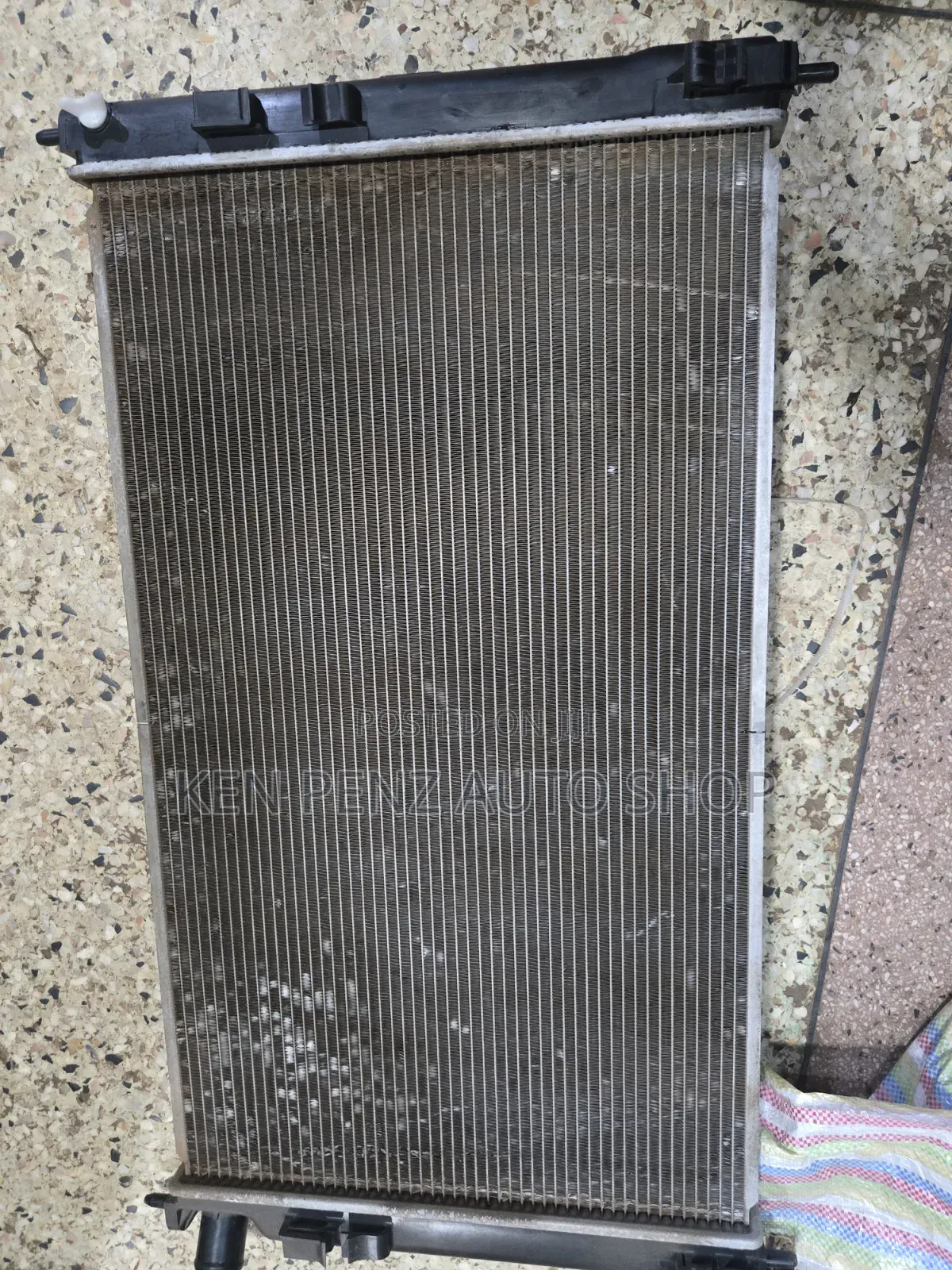 Mitsubishi Outlander Radiator Top Cover