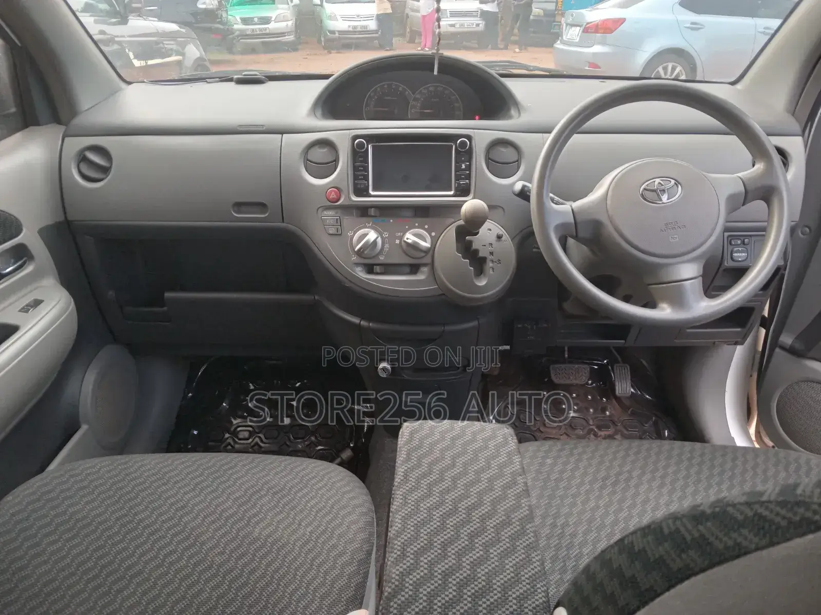 Toyota Sienta 1.5 FWD 2007 White