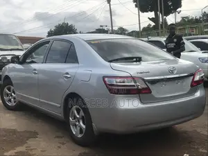 Toyota Premio 2010 Silver