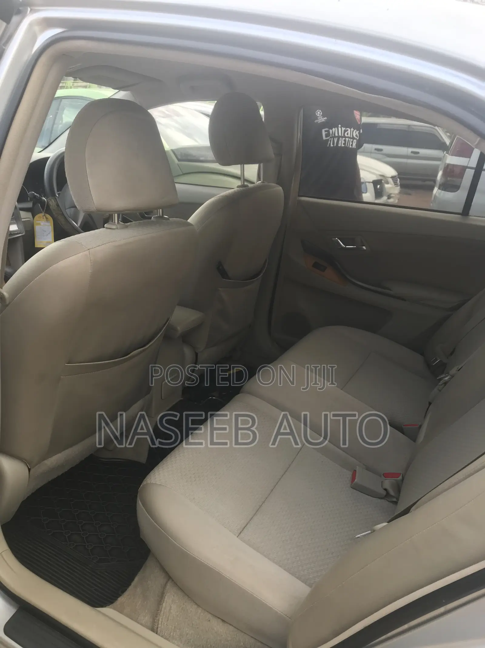 Toyota Premio 2010 Silver