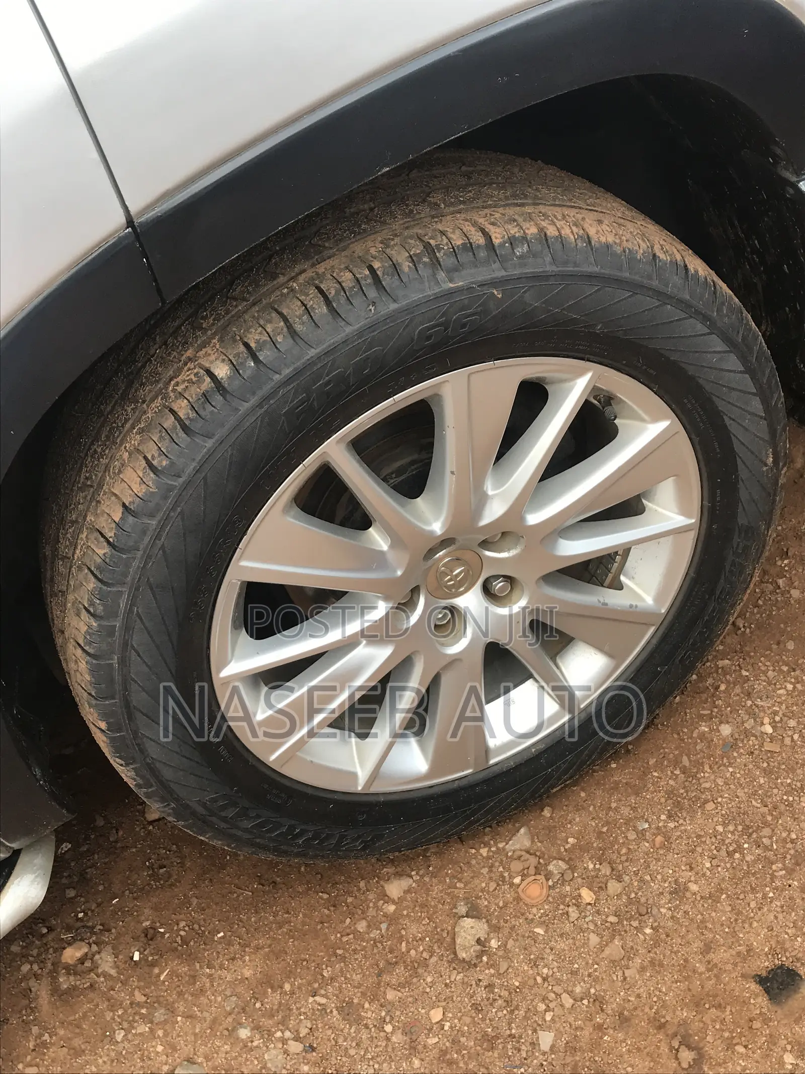 Toyota Kluger 2012 Silver