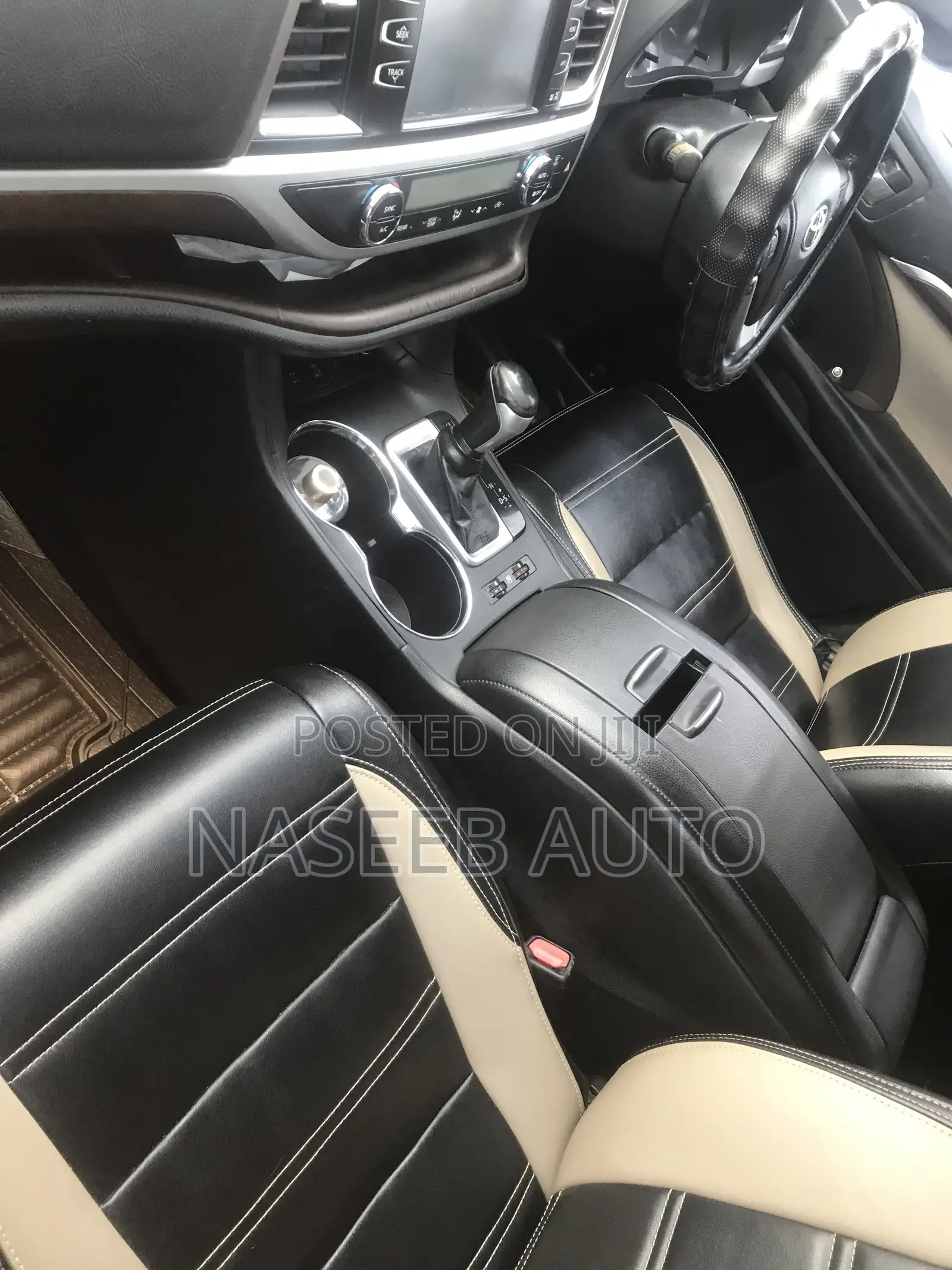 Toyota Kluger 2012 Silver
