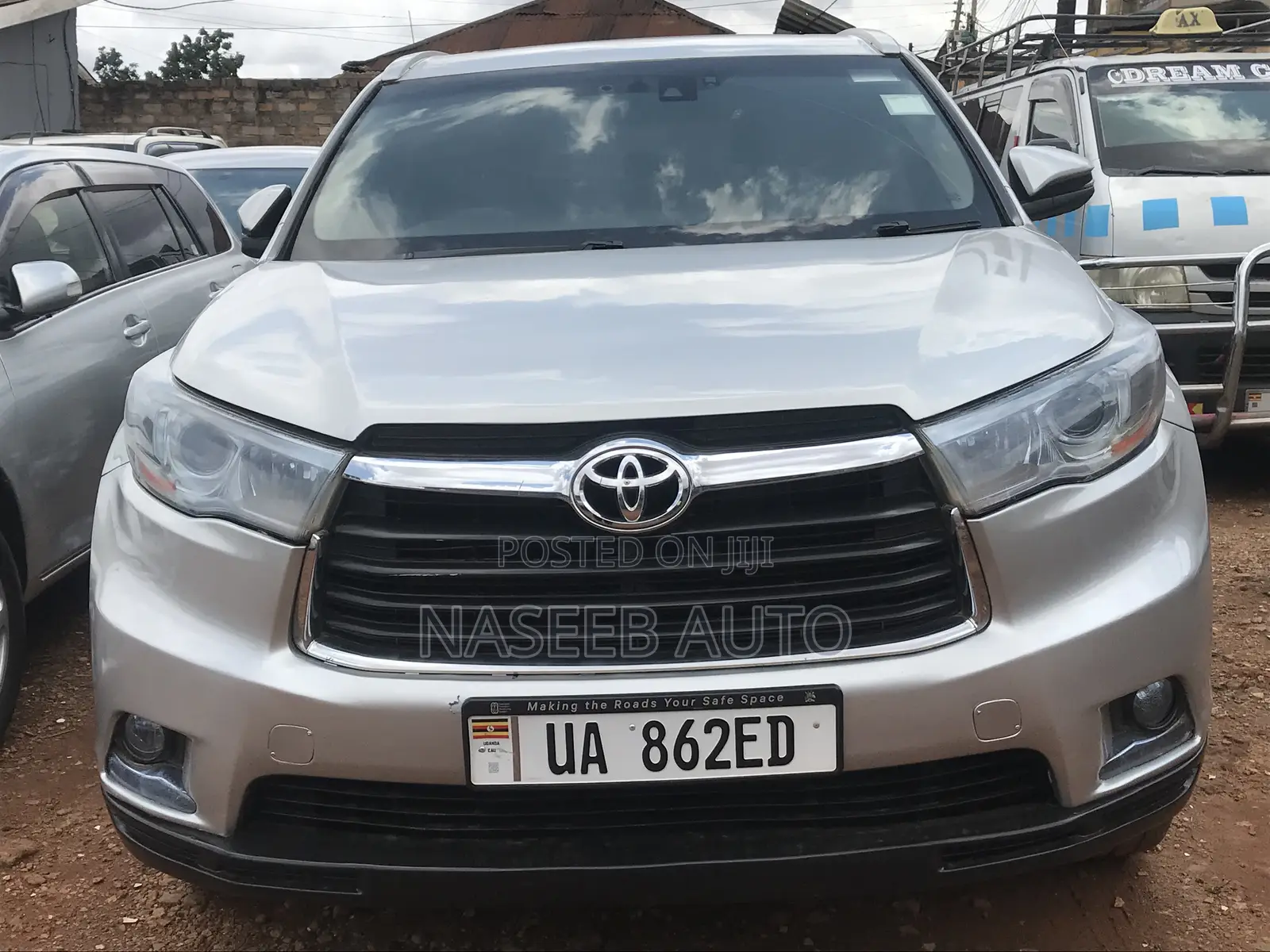 Toyota Kluger 2012 Silver