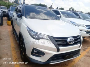 Toyota Fortuner 2018 Silver