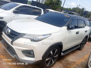 Toyota Fortuner 2018 Silver