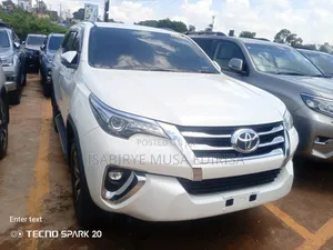Toyota Fortuner 2018 Silver