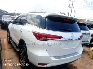 Toyota Fortuner 2018 Silver
