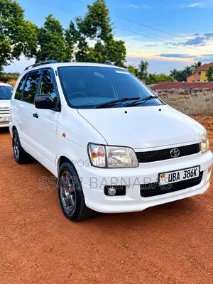 Toyota LiteAce Noah 1998 White