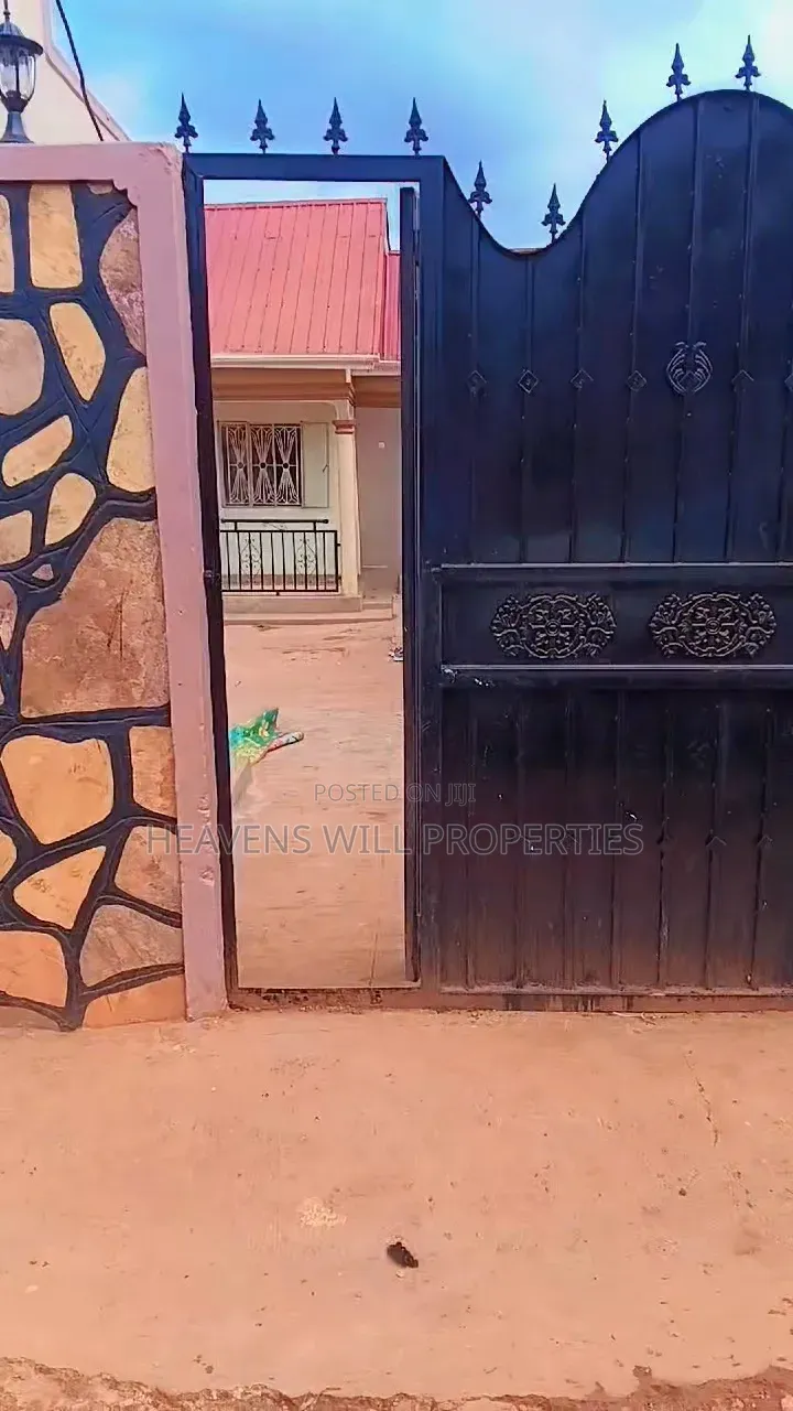 2bdrm House in 2Br Hse + 7Single, Division A for sale