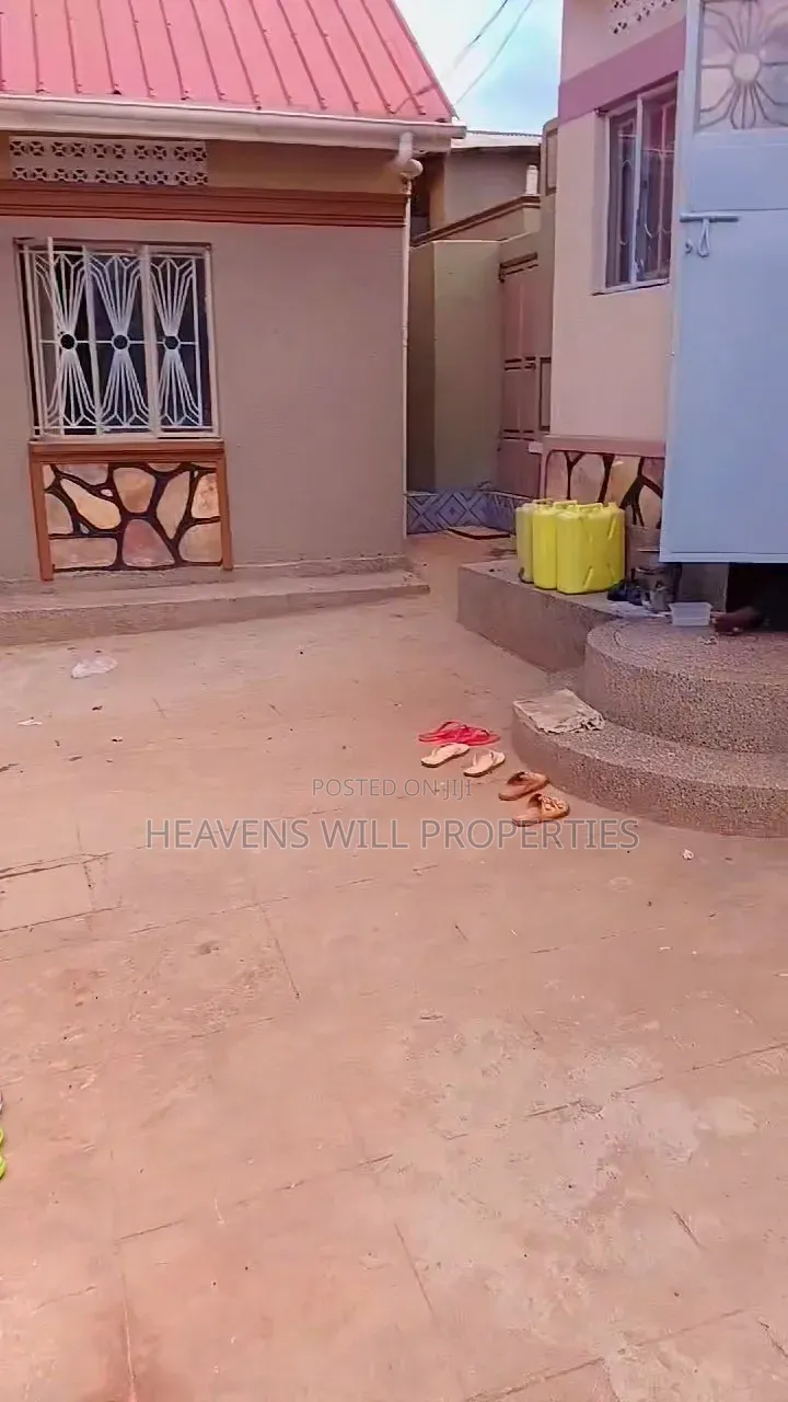 2bdrm House in 2Br Hse + 7Single, Division A for sale