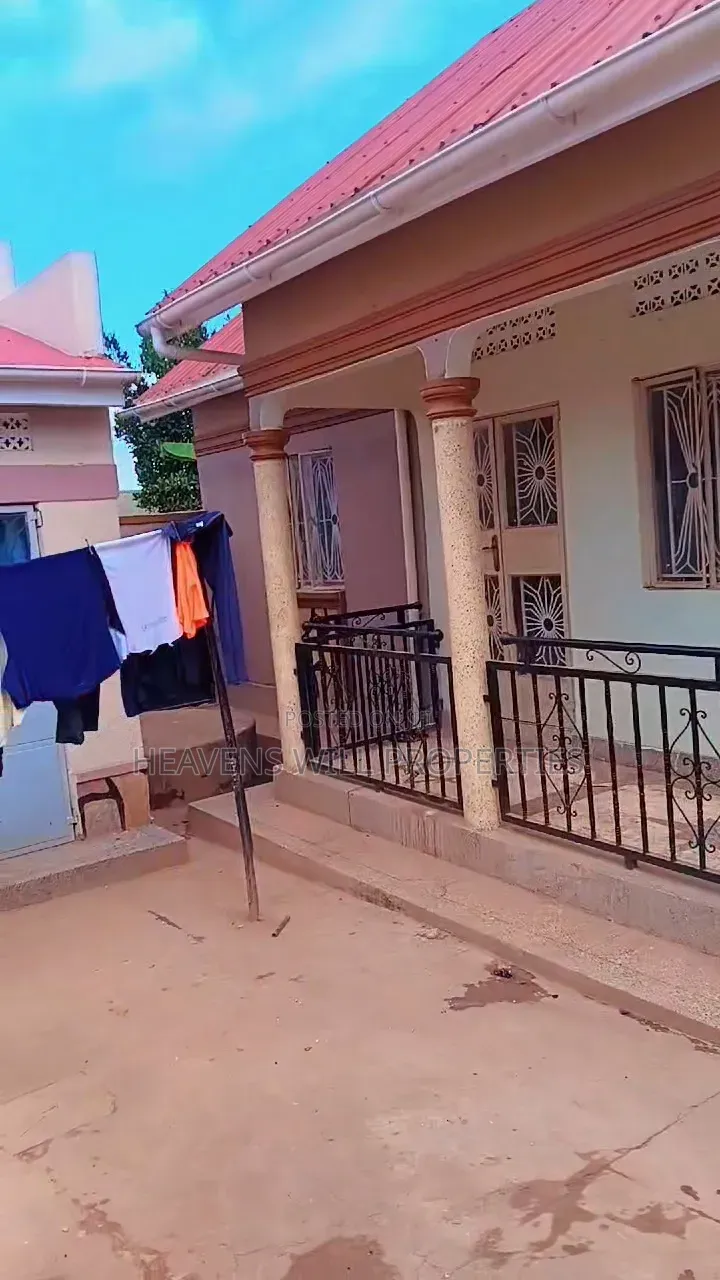 2bdrm House in 2Br Hse + 7Single, Division A for sale