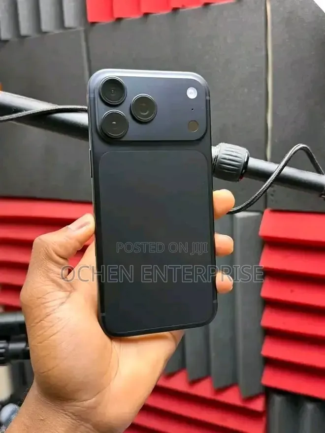 New Apple iPhone 18 Pro Max 1 TB Black