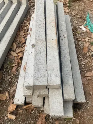 Fencing Poles of 9 Feet Long With a Curve