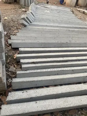 Fencing Poles of 9 Feet Long With a Curve