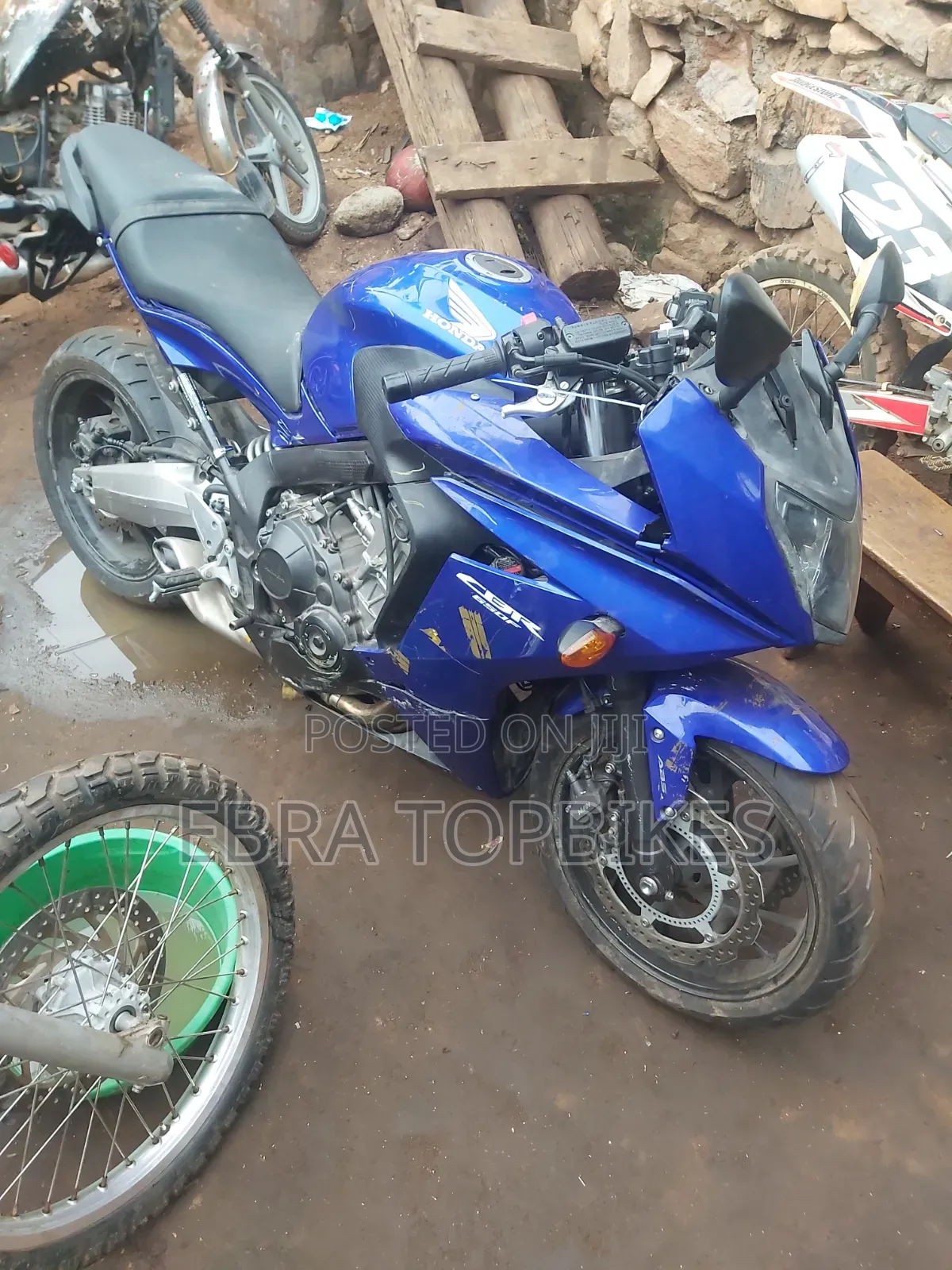 Honda CBR 2014 Blue