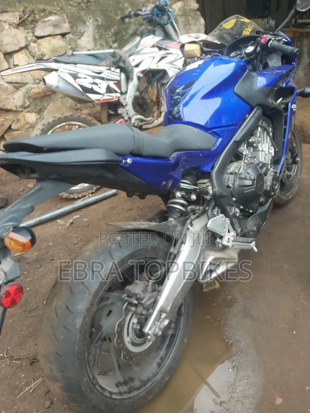 Honda CBR 2014 Blue