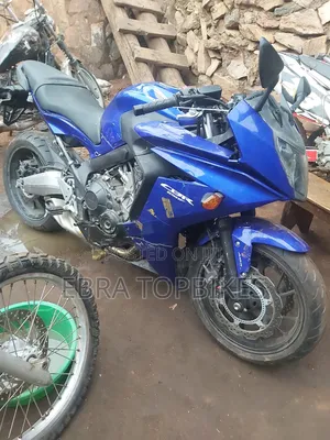 Honda CBR 2014 Blue
