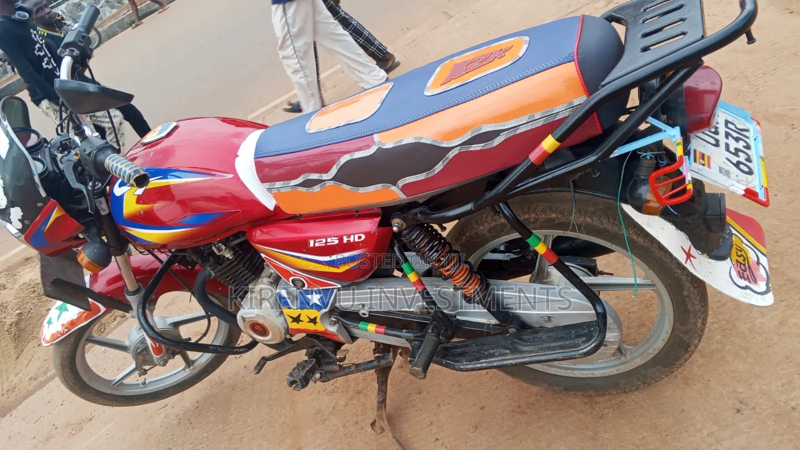 Bajaj Boxer 125 2022 Red
