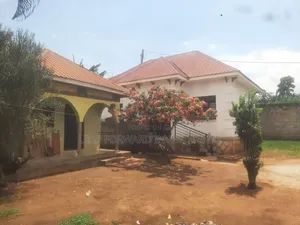 3bdrm Bungalow in Central Division for sale