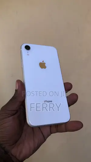 Apple iPhone XR 64 GB White